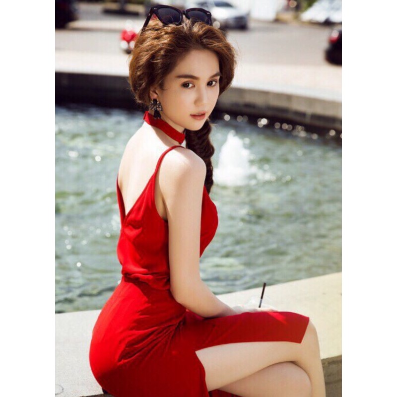 Sexy red dress Ngoc Trinh
